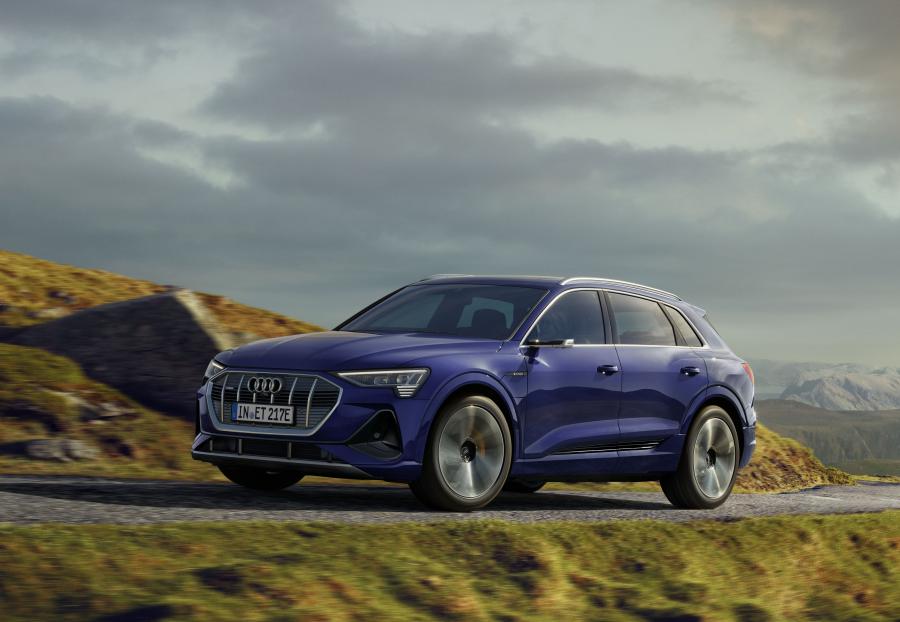  Audi e-tron 55 Quattro S-Line 2019 года  (WW) (фото 1 из 3)